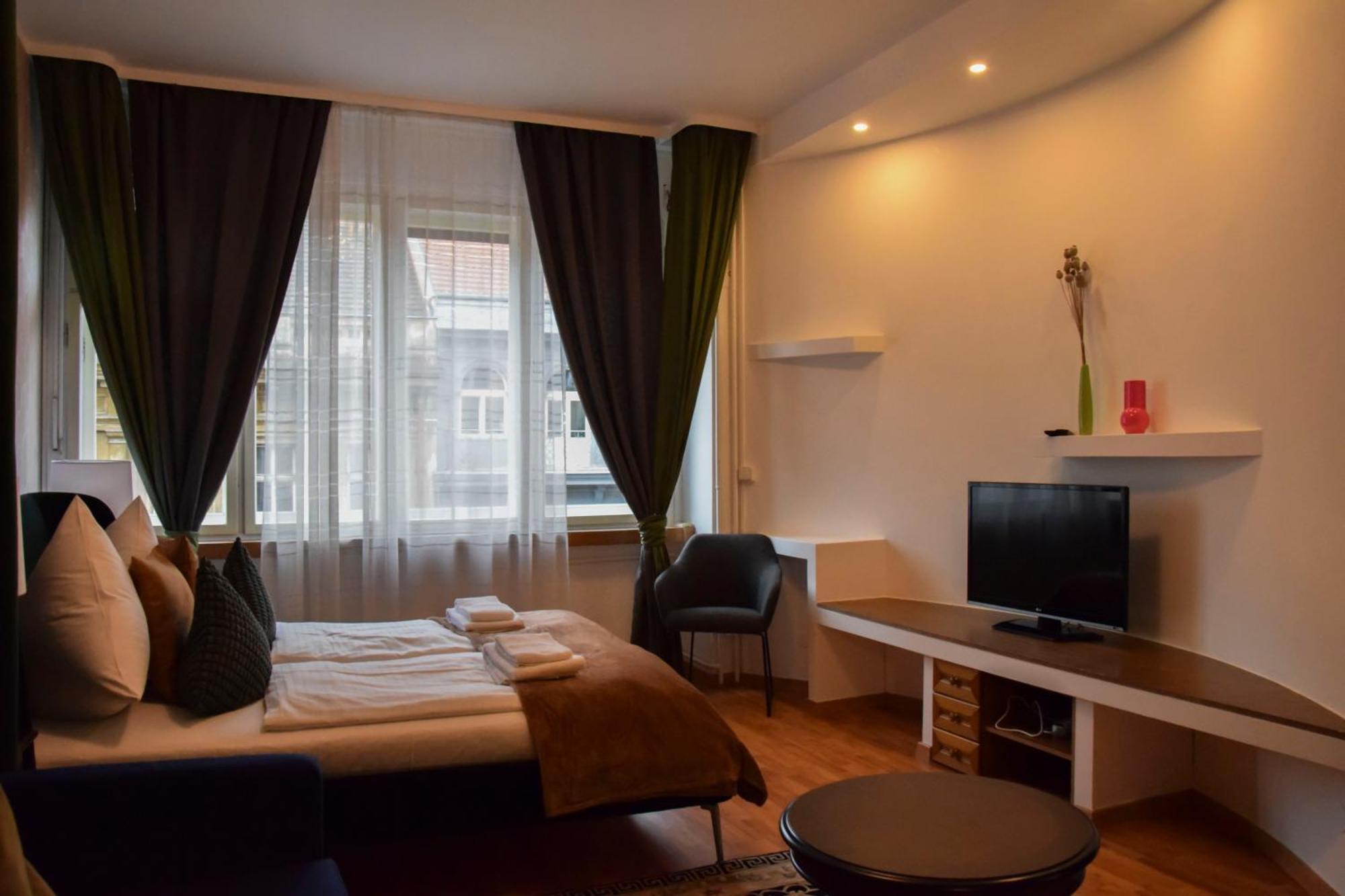 Main Prague Square Apartments Sauna And Fireplace Exterior foto